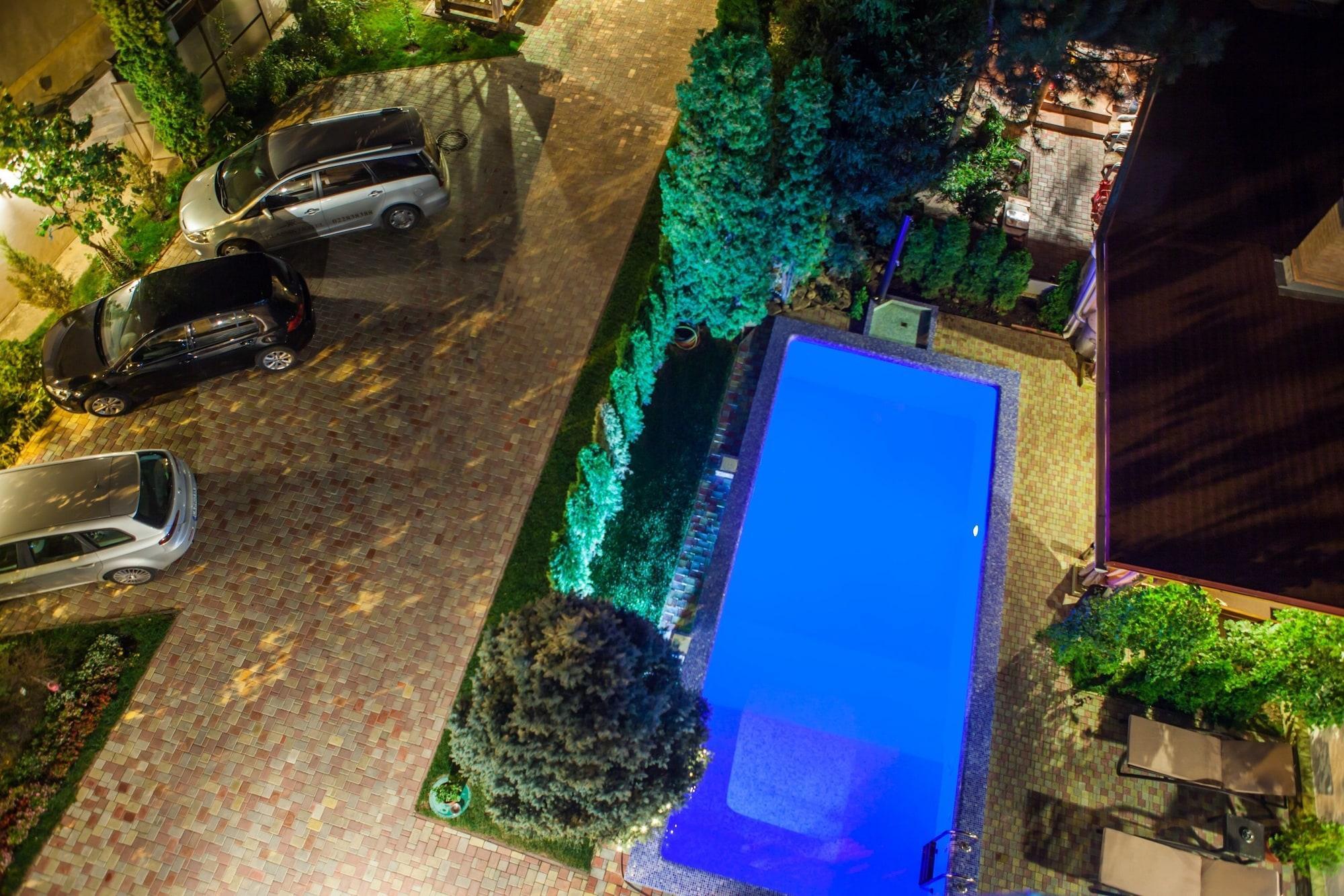Klassik Hotel คีชีเนา ภายนอก รูปภาพ