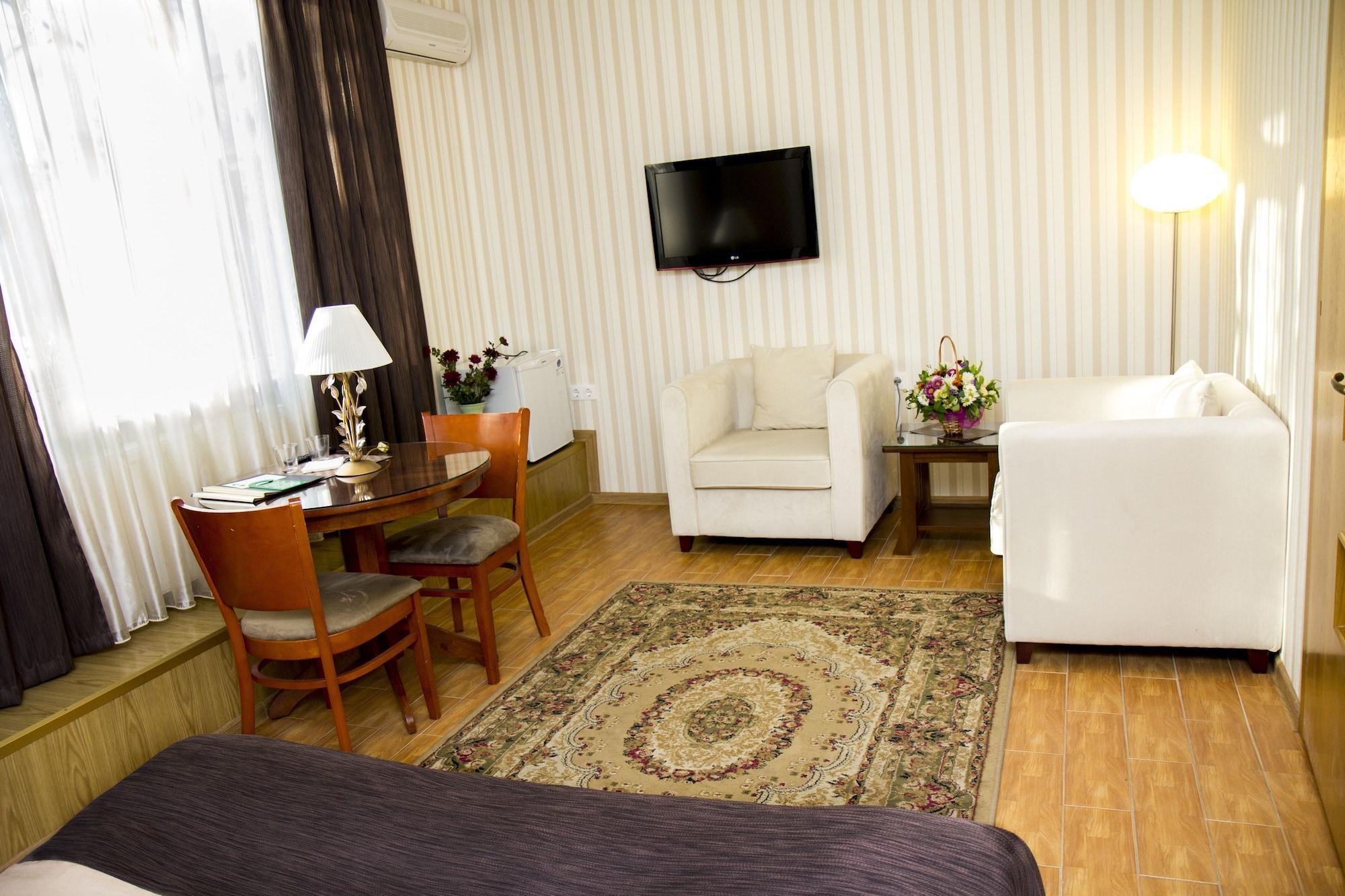Klassik Hotel คีชีเนา ภายนอก รูปภาพ